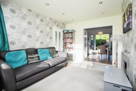 3 bedroom Semi-detached house for sale in Belvoir Drive, Syston, LE7