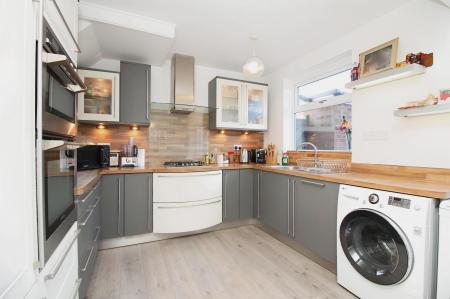 3 bedroom Semi-detached house for sale in Belvoir Drive, Syston, LE7