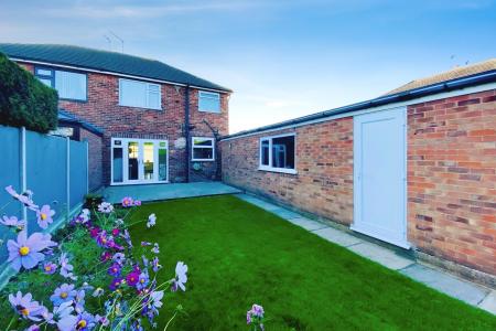 3 bedroom Semi-detached house for sale in Belvoir Drive, Syston, LE7