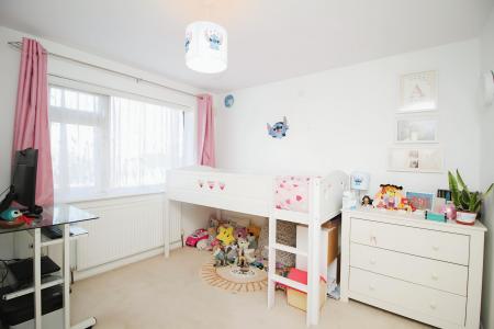 3 bedroom Semi-detached house for sale in Belvoir Drive, Syston, LE7