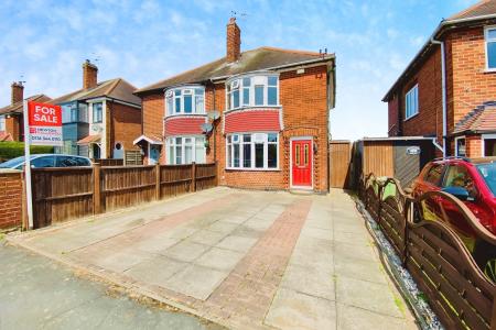 2 bedroom Semi-detached house for sale in Birchtree Avenue, Birstall, LE4