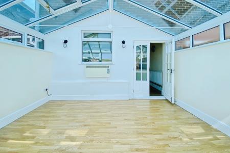 2 bedroom Semi-detached house for sale in Birchtree Avenue, Birstall, LE4