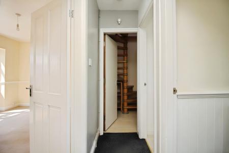 2 bedroom Semi-detached house for sale in Birchtree Avenue, Birstall, LE4