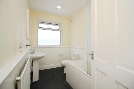 2 bedroom Semi-detached house for sale in Birchtree Avenue, Birstall, LE4