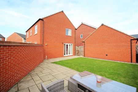 4 bedroom Detached house for sale in Blackfriars Road, Syston, LE7