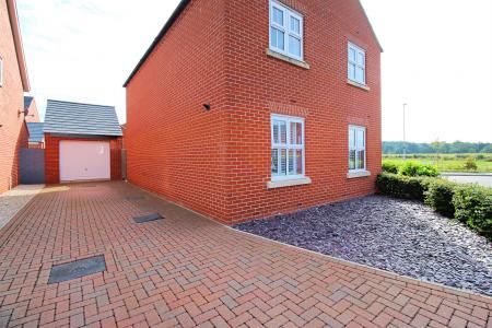 4 bedroom Detached house for sale in Blackfriars Road, Syston, LE7