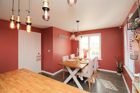 4 bedroom Detached house for sale in Blackfriars Road, Syston, LE7