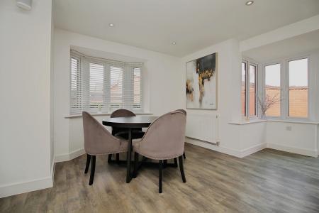 4 bedroom Detached house for sale in Boonton Meadows Way, Queniborough, LE7