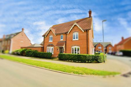 4 bedroom Detached house for sale in Boonton Meadows Way, Queniborough, LE7