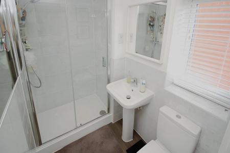 4 bedroom Detached house for sale in Boonton Meadows Way, Queniborough, LE7