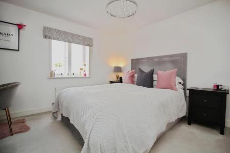 4 bedroom Detached house for sale in Boonton Meadows Way, Queniborough, LE7