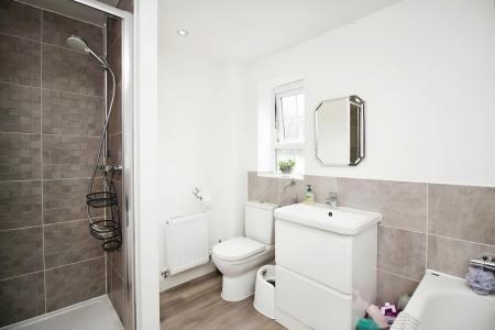 4 bedroom Detached house for sale in Boonton Meadows Way, Queniborough, LE7