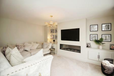 4 bedroom Detached house for sale in Boonton Meadows Way, Queniborough, LE7