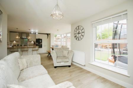 4 bedroom Detached house for sale in Boonton Meadows Way, Queniborough, LE7