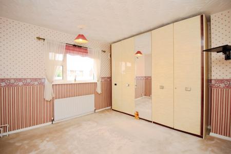 3 bedroom Semi-detached house for sale in Bradgate Avenue, Thurmaston, LE4