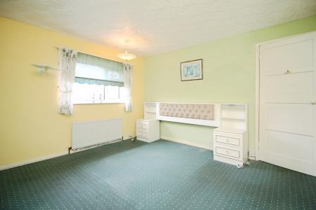 3 bedroom Semi-detached house for sale in Bradgate Avenue, Thurmaston, LE4