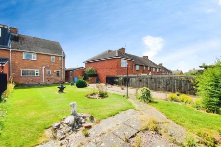 3 bedroom Semi-detached house for sale in Bradgate Avenue, Thurmaston, LE4