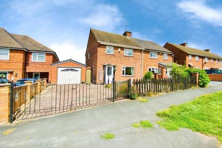 3 bedroom Semi-detached house for sale in Bradgate Avenue, Thurmaston, LE4