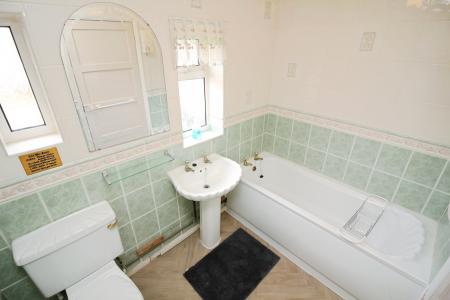 3 bedroom Semi-detached house for sale in Bradgate Avenue, Thurmaston, LE4