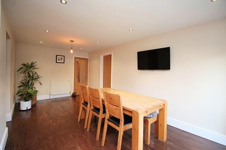 4 bedroom Detached bungalow for sale in Bramber Close, Thurmaston, LE4