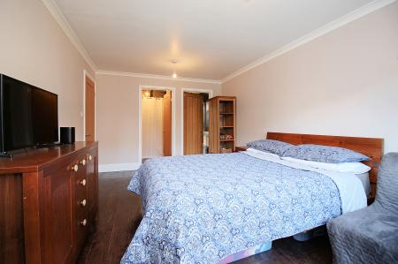 4 bedroom Detached bungalow for sale in Bramber Close, Thurmaston, LE4