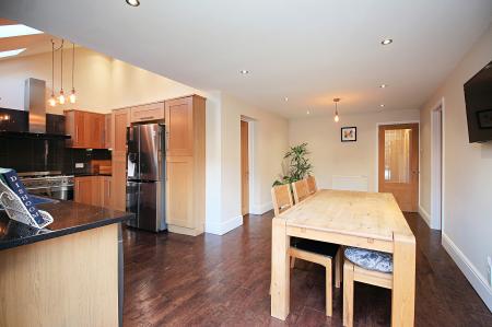 4 bedroom Detached bungalow for sale in Bramber Close, Thurmaston, LE4