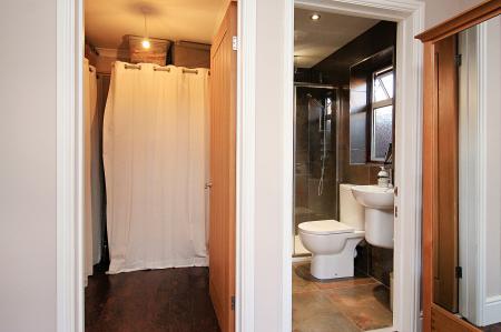 4 bedroom Detached bungalow for sale in Bramber Close, Thurmaston, LE4