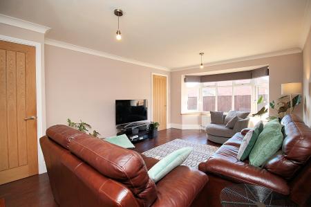 4 bedroom Detached bungalow for sale in Bramber Close, Thurmaston, LE4