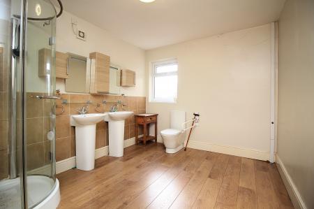 2 bedroom Detached bungalow for sale in Brighton Avenue, Syston, LE7