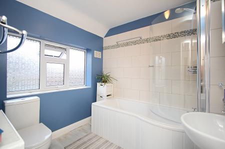 3 bedroom Terraced House for sale in Brighton Avenue, Syston, LE7