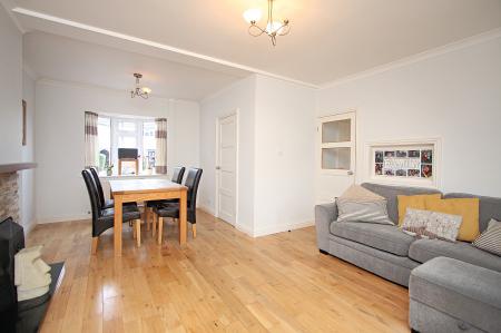 3 bedroom Terraced House for sale in Brighton Avenue, Syston, LE7