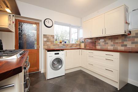 3 bedroom Terraced House for sale in Brighton Avenue, Syston, LE7