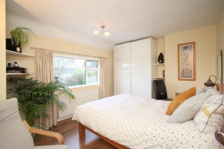 3 bedroom Terraced House for sale in Brighton Avenue, Syston, LE7