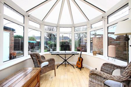 3 bedroom Terraced House for sale in Brighton Avenue, Syston, LE7