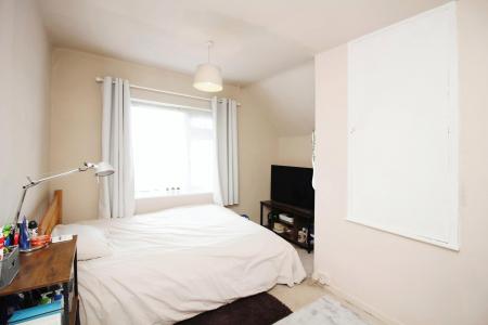 4 bedroom End of terrace house for sale in Brighton Avenue, Syston, LE7