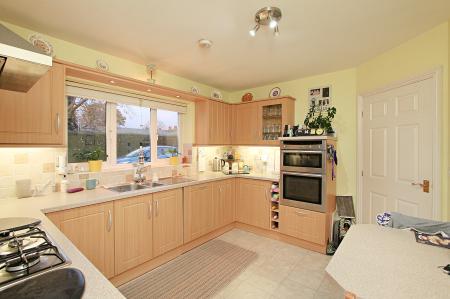 3 bedroom Detached bungalow for sale in Broad Street, Syston, LE7