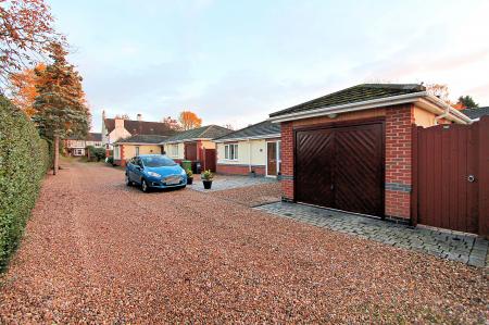 3 bedroom Detached bungalow for sale in Broad Street, Syston, LE7