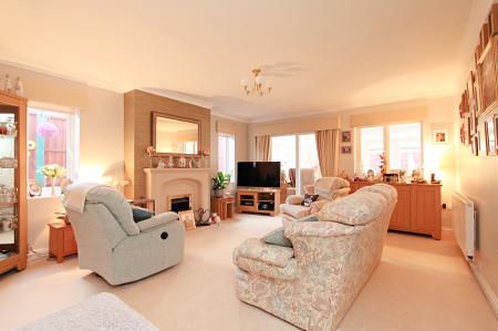 3 bedroom Detached bungalow for sale in Broad Street, Syston, LE7