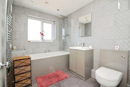 4 bedroom Detached house for sale in Broad Street, Syston, LE7