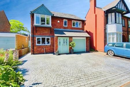 4 bedroom Detached house for sale in Broad Street, Syston, LE7