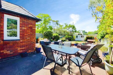 4 bedroom Detached house for sale in Broad Street, Syston, LE7