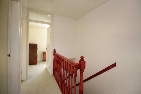 3 bedroom Semi-detached house for sale in Broadway, Syston, LE7