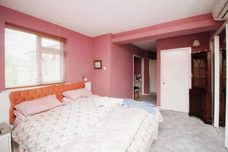 4 bedroom Detached house for sale in Broome Lane, East Goscote, LE7