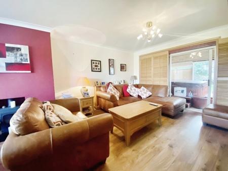 4 bedroom Detached house for sale in Broome Lane, East Goscote, LE7