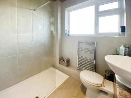 4 bedroom Detached house for sale in Broome Lane, East Goscote, LE7