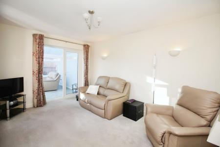 2 bedroom Detached bungalow for sale in Modern Detached Bungalow in Syston!