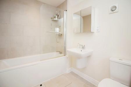 4 bedroom Detached house for sale in Carnaby Close, Hamilton, Leicester, LE5