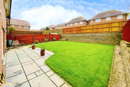 4 bedroom Detached house for sale in Carnaby Close, Hamilton, Leicester, LE5