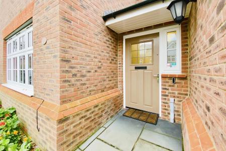 4 bedroom Detached house for sale in Carnaby Close, Hamilton, Leicester, LE5