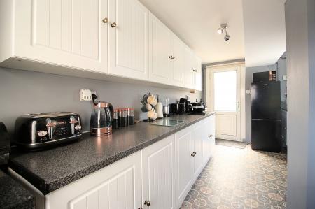 3 bedroom Semi-detached bungalow for sale in Central Avenue, Syston, LE7